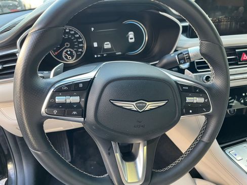 Used 2025 Genesis G70 2.5T image 28