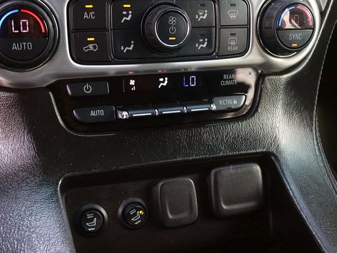 Used 2018 GMC Yukon SLE AWD/4WD image 28