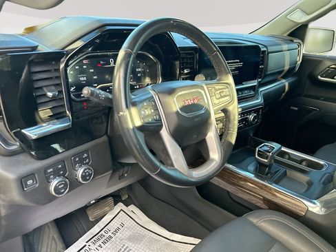 Used 2024 GMC Sierra 1500 Elevation w/ Elevation Premium Package AWD/4WD image 14