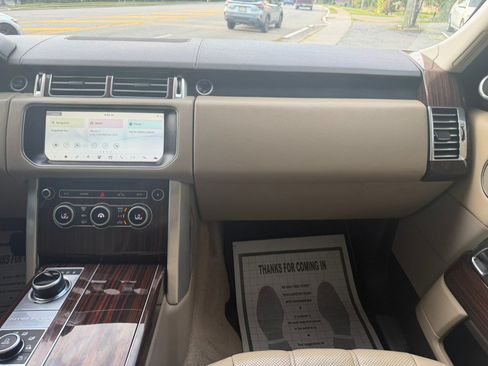 Used 2017 Land Rover Range Rover HSE AWD/4WD image 24