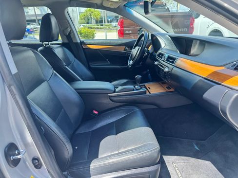 Used 2013 Lexus GS 450h RWD image 26
