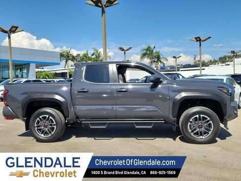 Used 2025 Toyota Tacoma TRD Sport RWD image 10