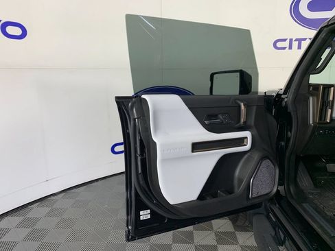 Used 2025 GMC Hummer EV 2X AWD/4WD image 13