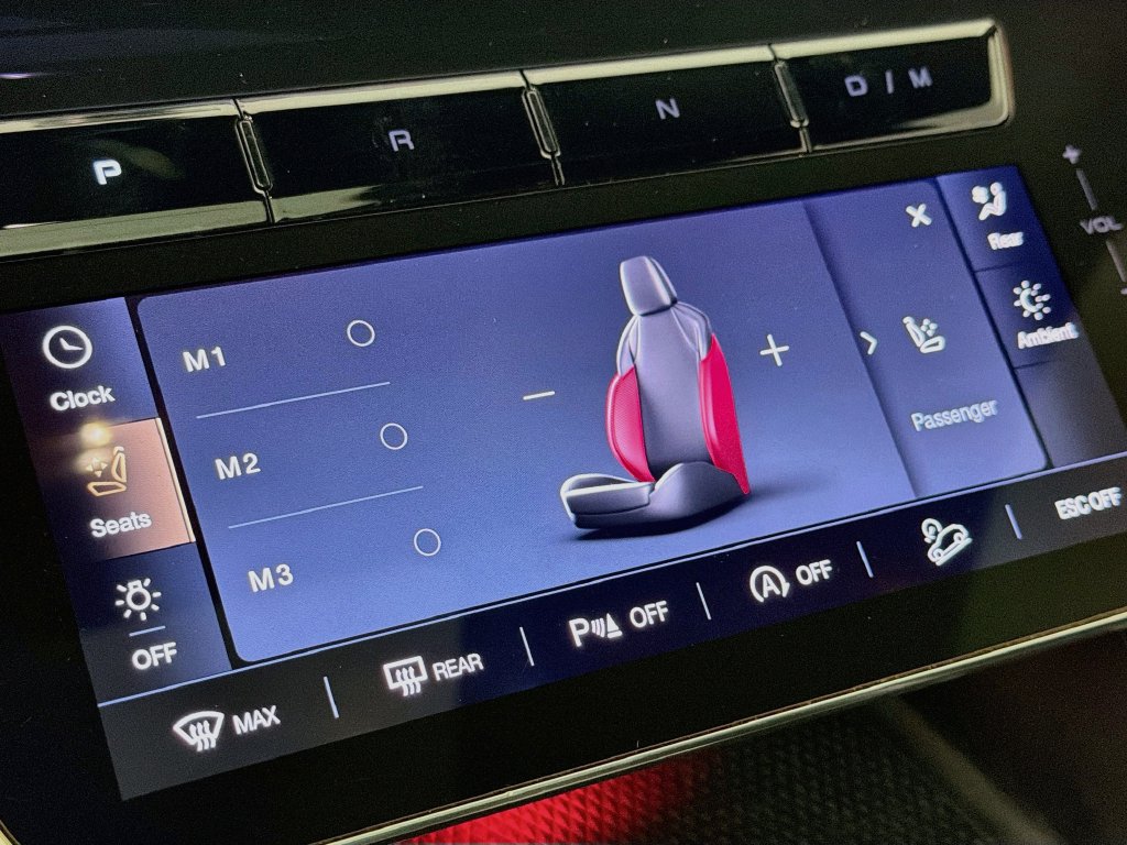 Used 2025 Maserati Grecale Modena AWD/4WD image 21