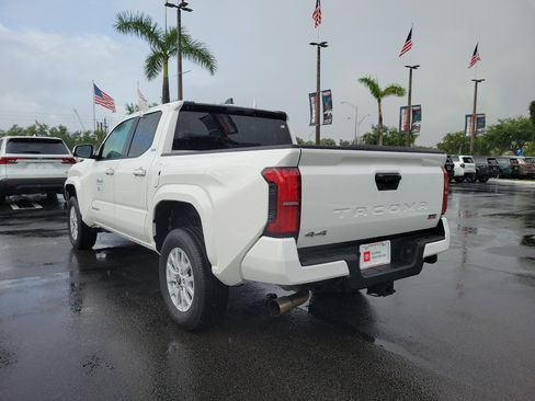 Certified 2025 Toyota Tacoma SR5 image 9