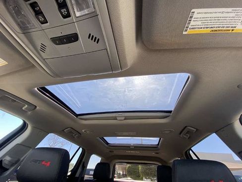 Used 2023 GMC Acadia AT4 w/ Technology Package AWD/4WD image 14