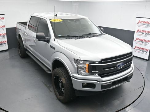 Used 2019 Ford F150 XLT w/ Equipment Group 302A Luxury AWD/4WD image 23