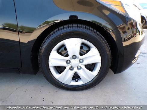Used 2016 Kia Forte LX FWD image 41