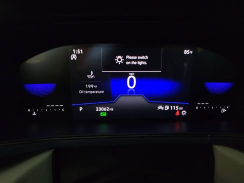 Used 2023 Volkswagen Taos SE w/ Panoramic Sunroof Package FWD image 23