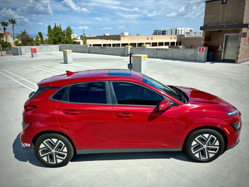 Used 2022 Hyundai Kona SEL w/ Convenience Package FWD image 13