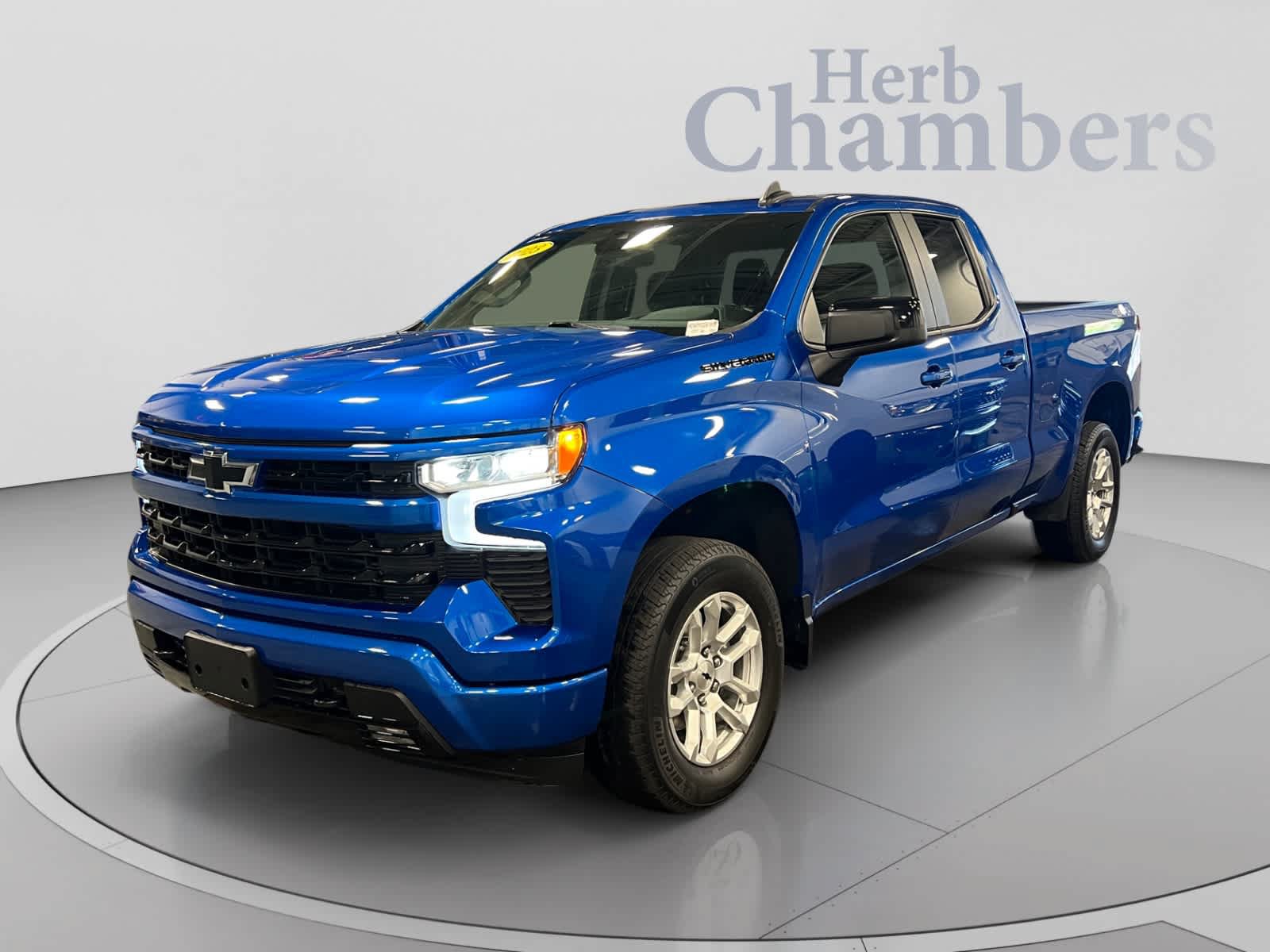 Certified 2023 Chevrolet Silverado 1500 RST w/ LPO, Dark Essentials Package AWD/4WD image 4