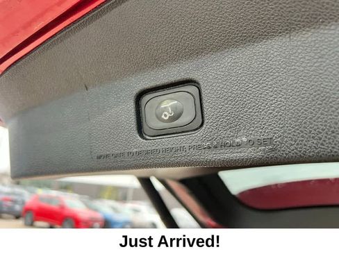 Used 2016 Ford Explorer Platinum image 34