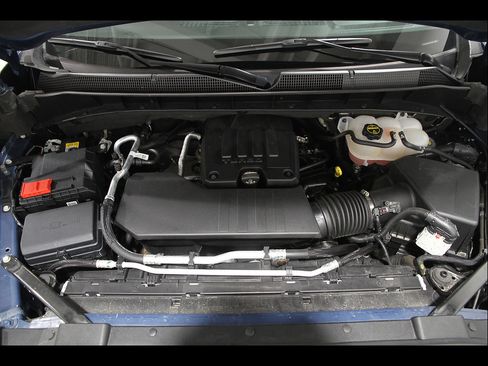 Certified 2024 Chevrolet Silverado 1500 LT AWD/4WD image 22