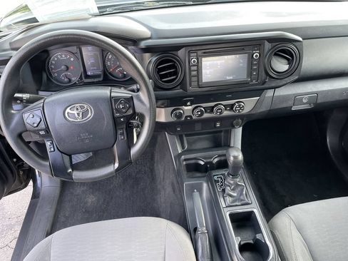 Certified 2019 Toyota Tacoma SR AWD/4WD image 15
