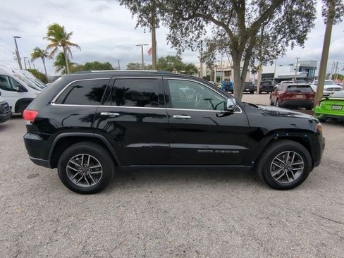 Used 2019 Jeep Grand Cherokee Limited w/ Luxury Group II image 4