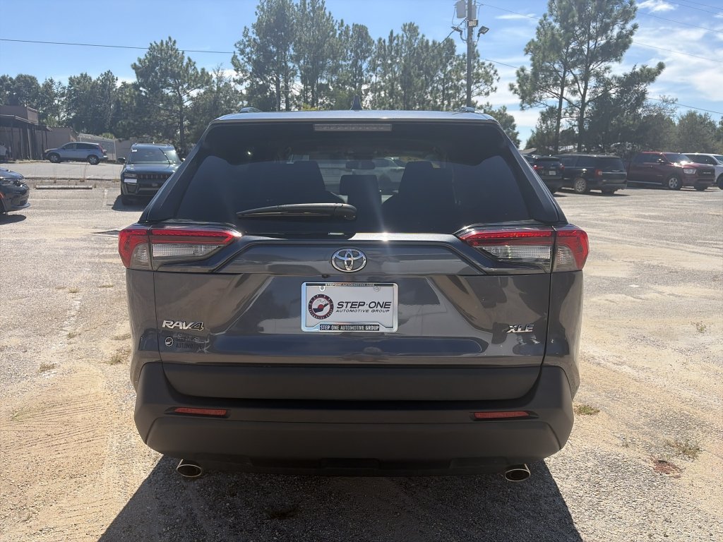 Used 2025 Toyota RAV4 XLE FWD image 5