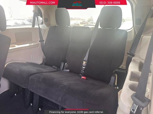Used 2013 Dodge Grand Caravan SE FWD image 19