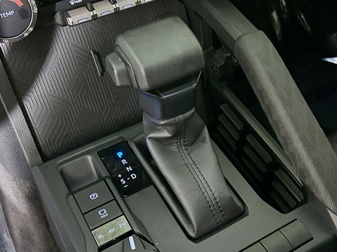 Used 2024 Toyota Tacoma Limited image 21