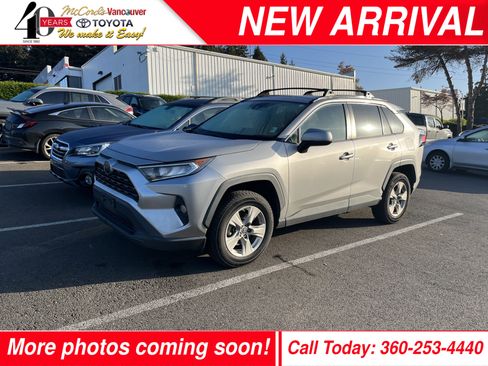 Certified 2019 Toyota RAV4 XLE w/ Carpet Mat Package AWD/4WD image 1