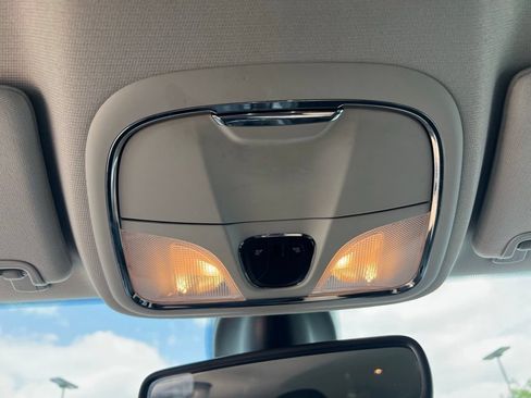 Used 2019 Jeep Cherokee Trailhawk w/ Cold Weather Group AWD/4WD image 38