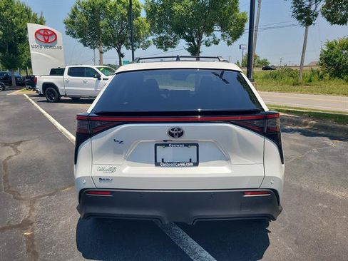 Used 2026 Toyota bZ FWD image 37