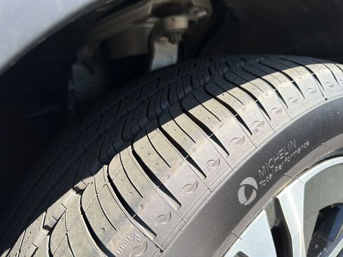 Certified 2023 Mercedes-Benz GLS 450 4MATIC image 12