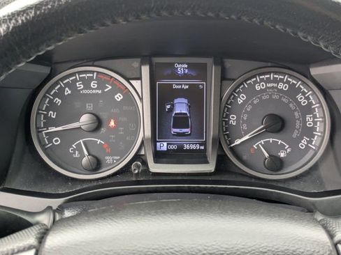 Used 2023 Toyota Tacoma TRD Off-Road image 20