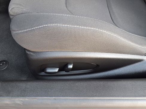 Used 2023 Chevrolet Camaro LT w/ Technology Package image 17