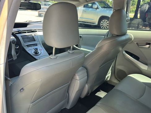 Used 2014 Toyota Prius Four w/ Solar Roof Package FWD image 17