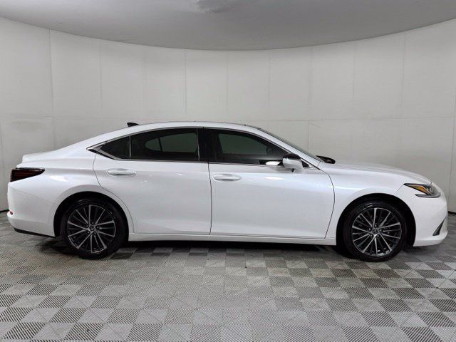 Used 2025 Lexus ES 350 w/ Premium Package FWD image 10