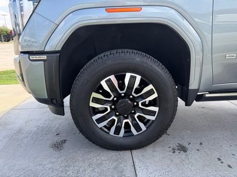 Used 2024 GMC Sierra 3500 Denali Ultimate image 4