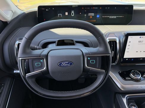 New 2025 Ford Expedition Platinum w/ Driver's Package AWD/4WD image 50