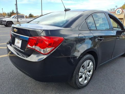 Used 2015 Chevrolet Cruze LS image 5