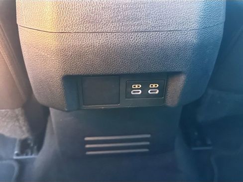 Used 2024 Toyota Tacoma TRD Off-Road image 21