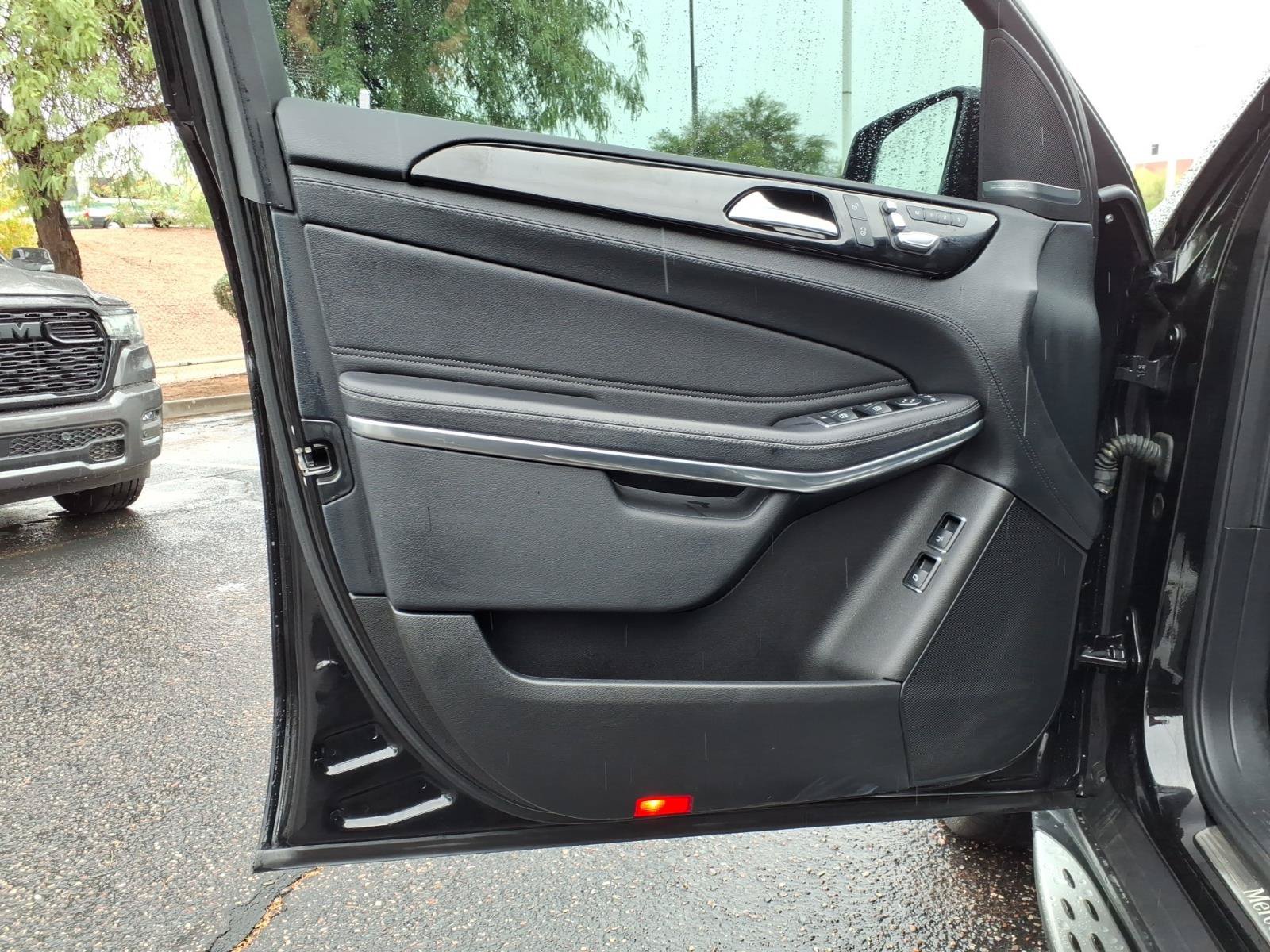 Used 2018 Mercedes-Benz GLS 550 4MATIC image 19