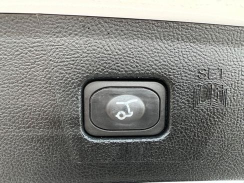 Used 2019 Ford Edge SEL w/ Equipment Group 201A FWD image 7