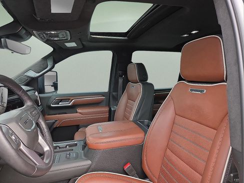 Used 2025 GMC Sierra 2500 Denali Ultimate image 13