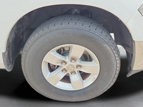 Used 2022 RAM 1500 Classic SLT RWD image 30