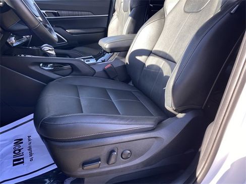 Used 2025 Kia Telluride EX image 23