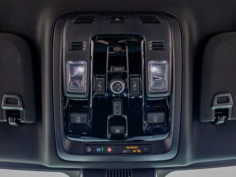 Used 2026 GMC Yukon AT4 Ultimate w/ LPO, Floor Liner Package AWD/4WD image 29