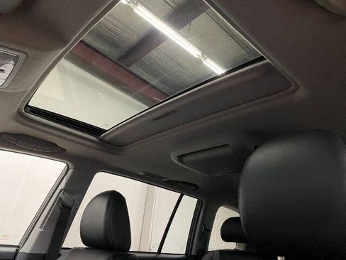 Used 2011 Toyota Highlander Limited AWD/4WD image 13