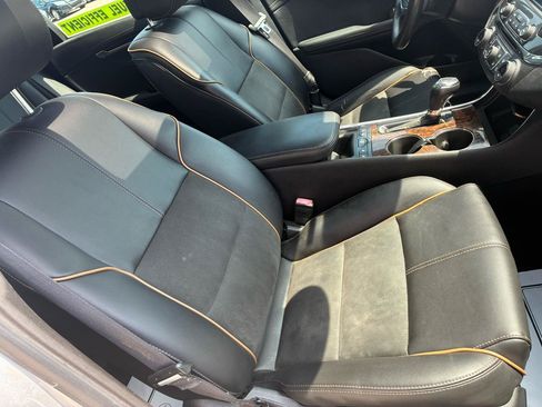 Used 2014 Chevrolet Impala LT FWD image 12
