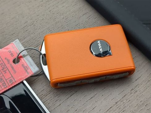 Used 2026 Volvo XC90 B6 Plus w/ Protection Package Premier image 30