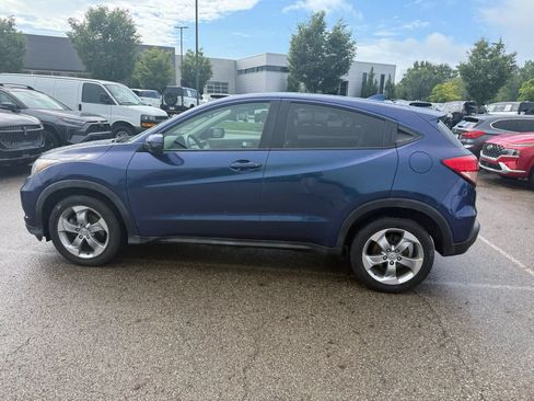 Used 2017 Honda HR-V EX image 8