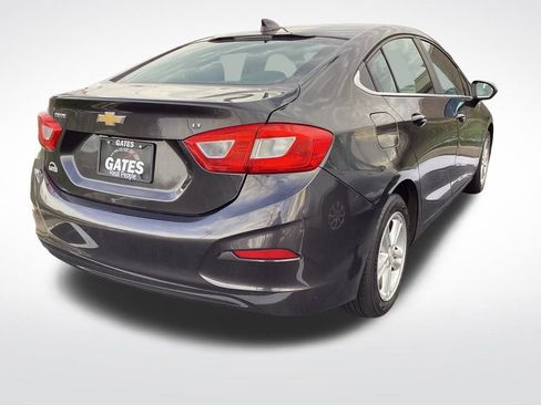 Used 2017 Chevrolet Cruze LT w/ Convenience Package image 9