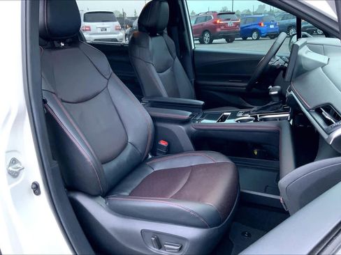 Used 2025 Toyota Sienna XSE w/ XSE Premium Package AWD/4WD image 9