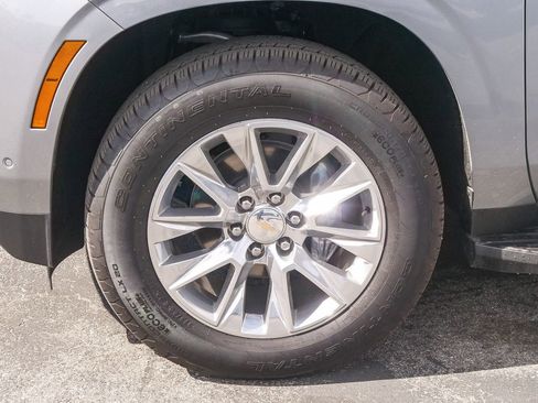 New 2026 Chevrolet Suburban Premier w/ Sun And Tow Package AWD/4WD image 5