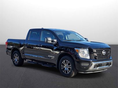 Used 2024 Nissan Titan SV w/ SV Convenience Package