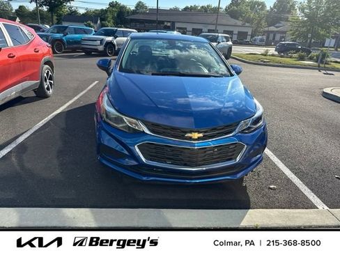 Used 2016 Chevrolet Cruze LT FWD image 2
