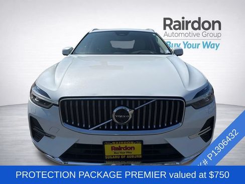 Used 2023 Volvo XC60 B5 Plus w/ Climate Package AWD/4WD image 2